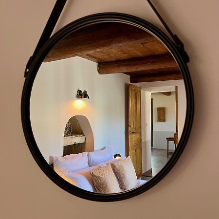 Proche Uzes Le Cocon Du Peintre Anglais Sagriès Exteriör bild